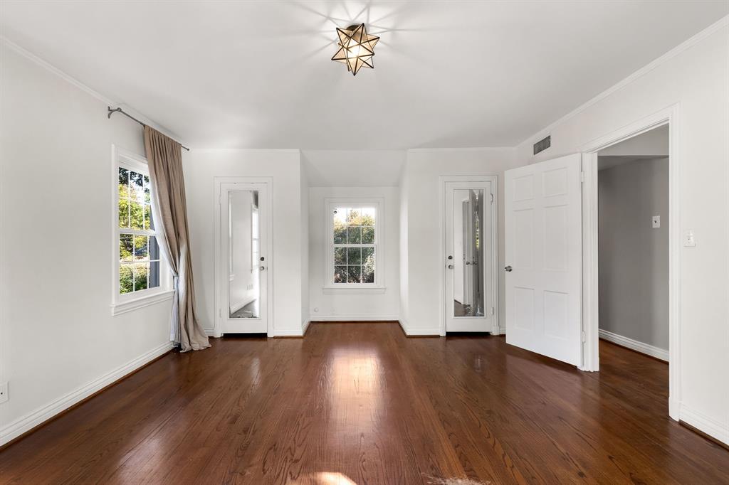 Wilshire Heights - Residential