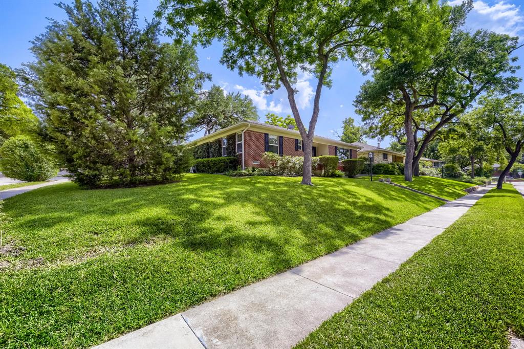 11016 Lippitt Avenue
