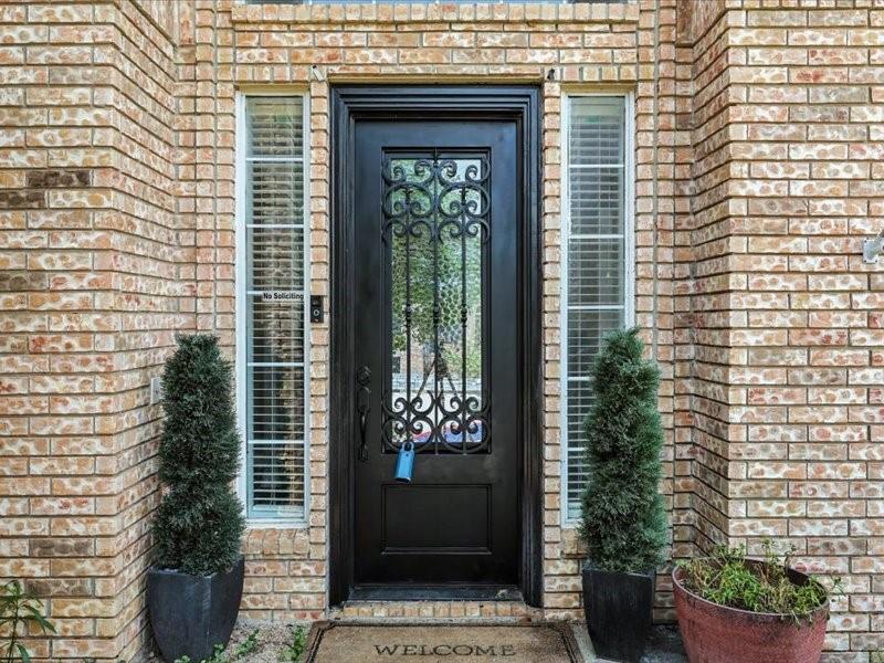 809 Greenvalley Lane