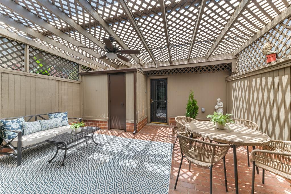 PARK PLACE TOWNHOUSE CONDO - Residential