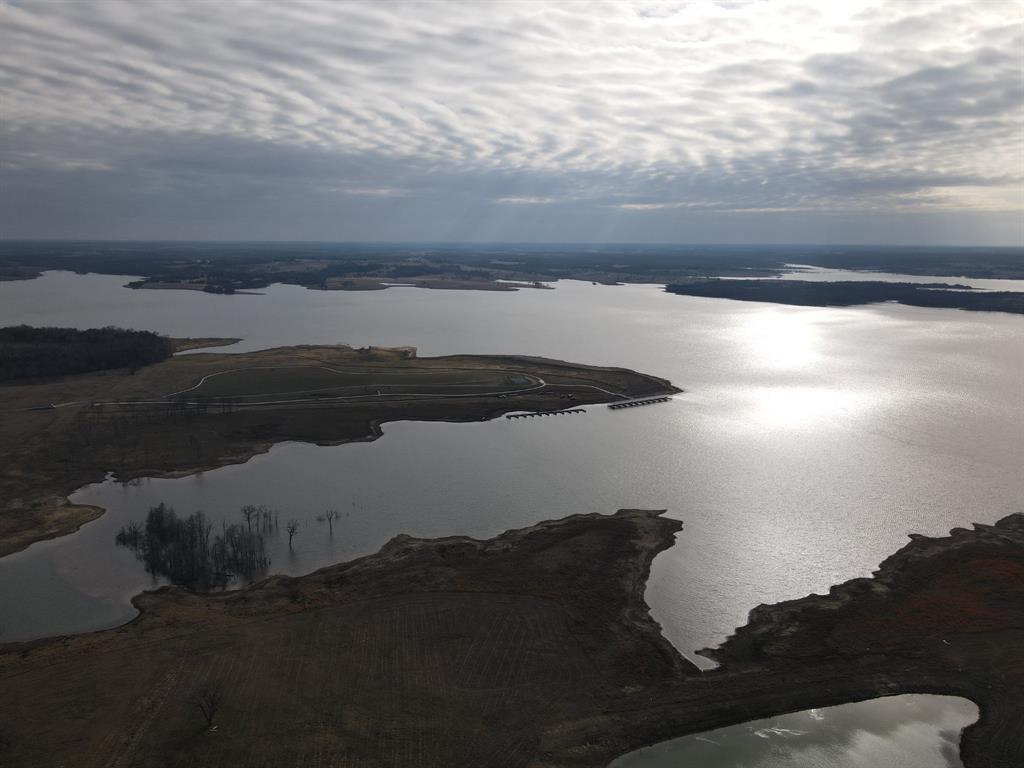 The Peninsula - Land