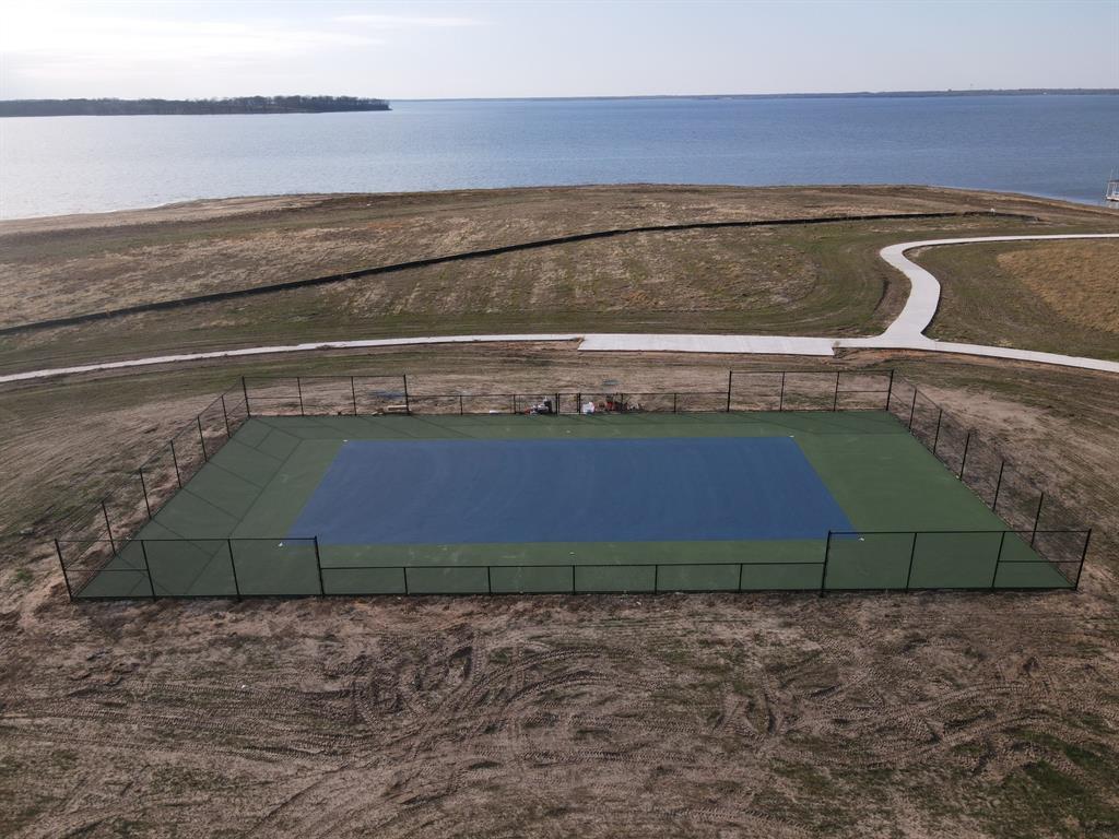 The Peninsula - Land