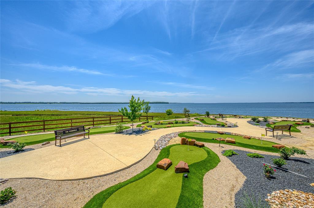 The Peninsula - Land