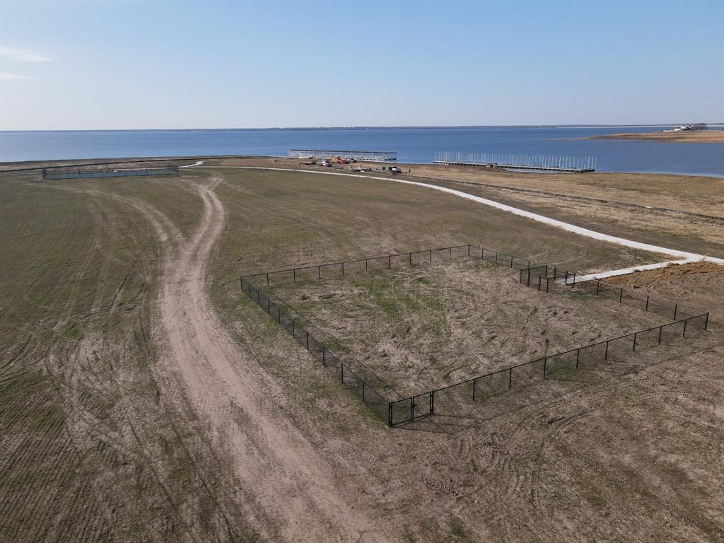 The Peninsula - Land