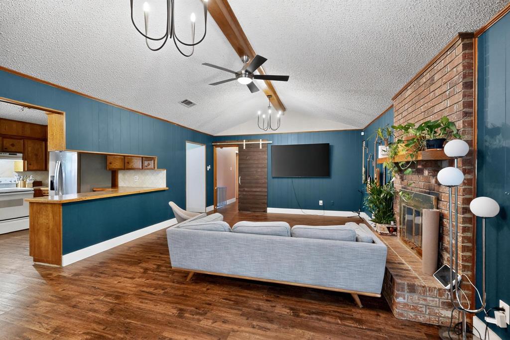703 S 4th Street