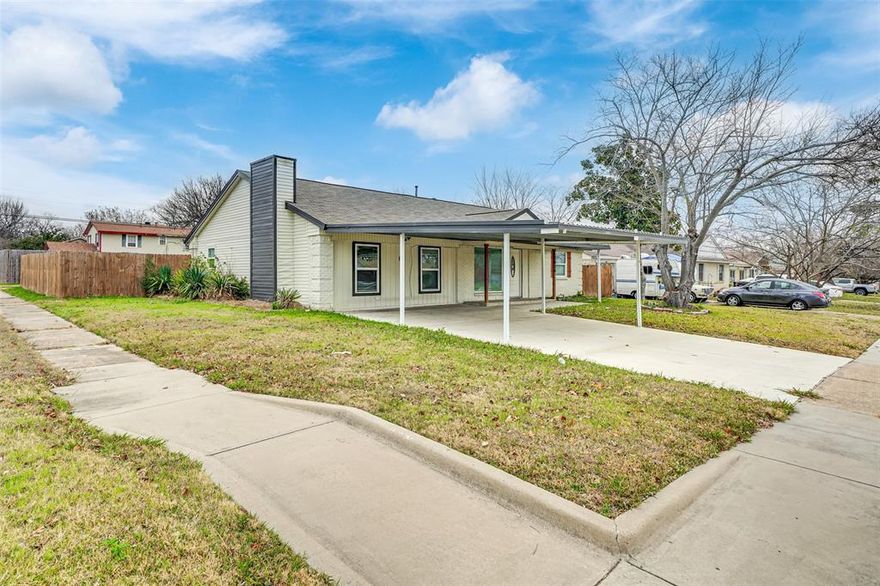 Beautifully Updated Home with Prime Highway Access.Ideally located near Highway 635 and I-30, this fully updated home offers a bright, open floor plan designed for modern living and effortless entertaining. The spacious living area flows seamlessly into a beautifully upgraded kitchen, creating a warm and inviting space perfect for both everyday living and hosting guests.This home features 3 comfortable bedrooms and 2 fully renovated bathrooms, all showcasing stylish finishes and thoughtful updates throughout. Every detail has been refreshed to provide a clean, contemporary feel.
Recent improvements include new gutters throughout the home and a newly added patio roof, offering both functionality and outdoor enjoyment.
Enjoy the convenience of quick access to major highways, making commuting simple while still coming home to a peaceful and comfortable retreat.
Washer, dryer, and refrigerator will convey with the property, adding exceptional value and true move-in readiness. If you’re looking for a beautifully updated home in a prime location with everyday convenience, please schedule to show this home today.