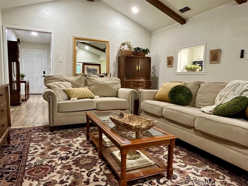 1116 Willowcreek Road