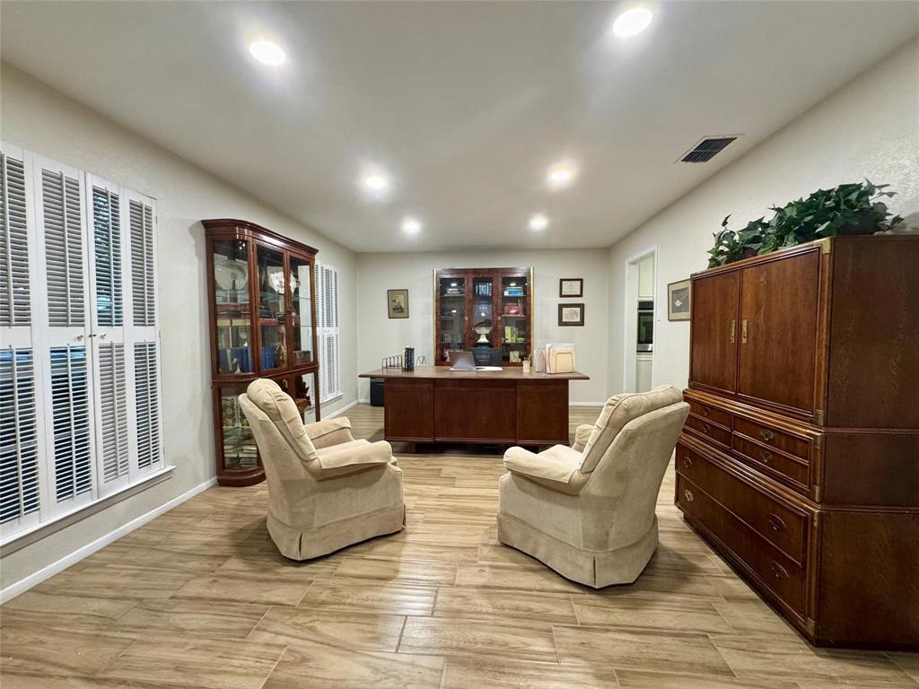 1116 Willowcreek Road