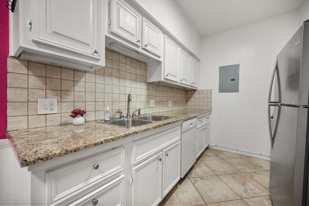 4420 Harlanwood Drive 228