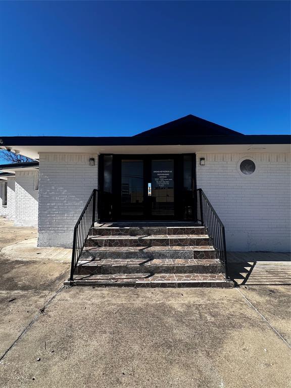 Brasher Add - Commercial Sale