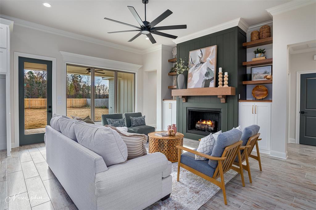 Pin Oak Lndg Un 1 - Residential