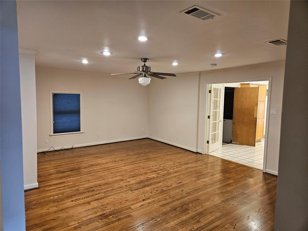 3313 Marquette
