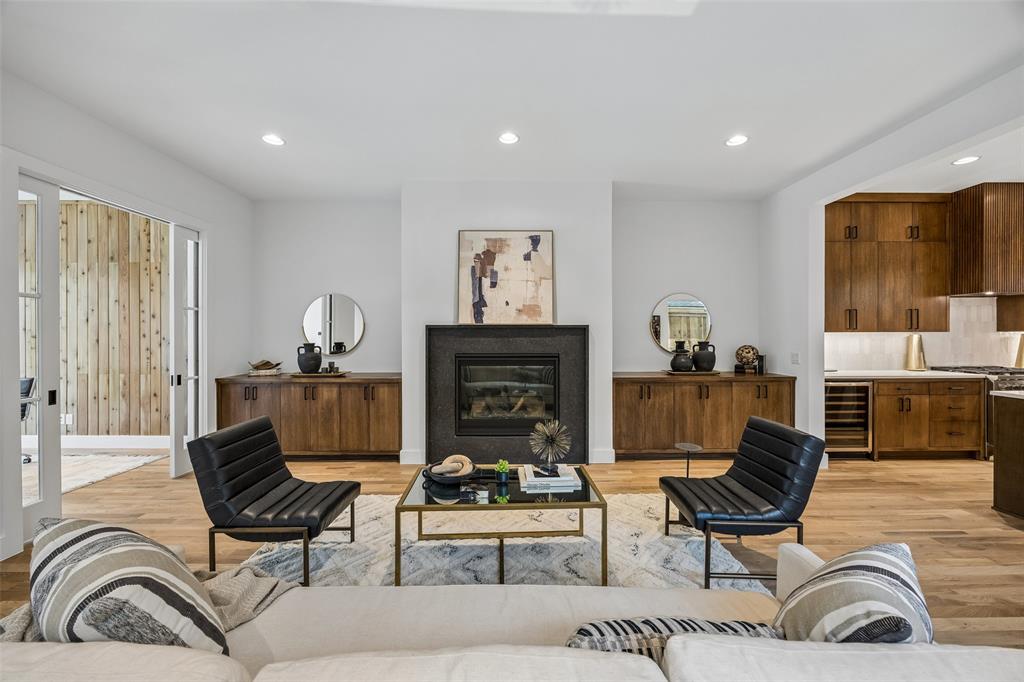 5526 Ellsworth Avenue