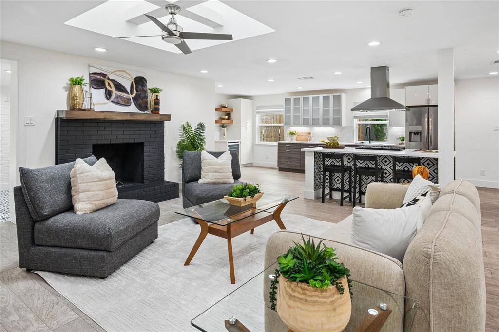 3312 Camelot Drive