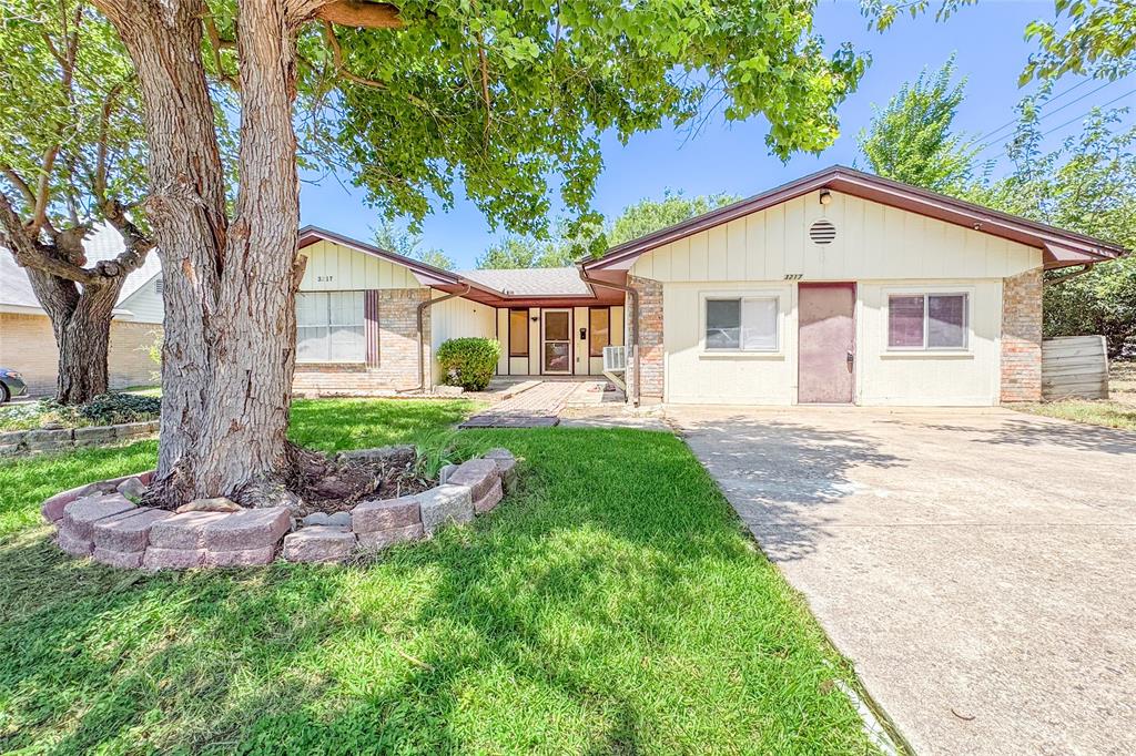 3217 Ridgeview Lane
