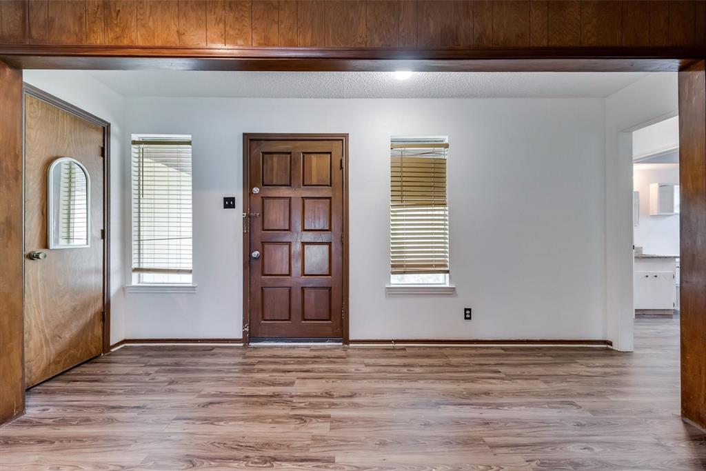 3217 Ridgeview Lane