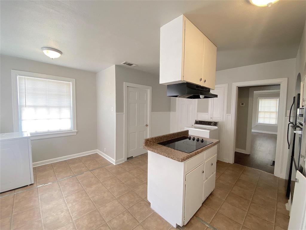 Dallas Land & Loan 03 - Residential Lease