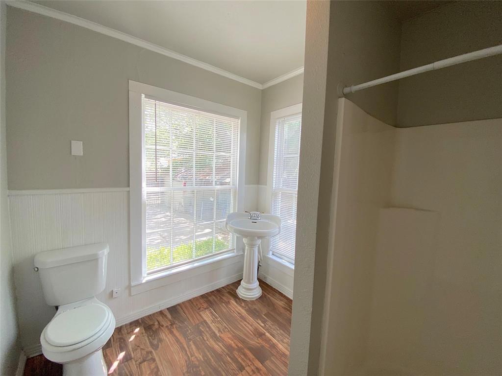 Dallas Land & Loan 03 - Residential Lease