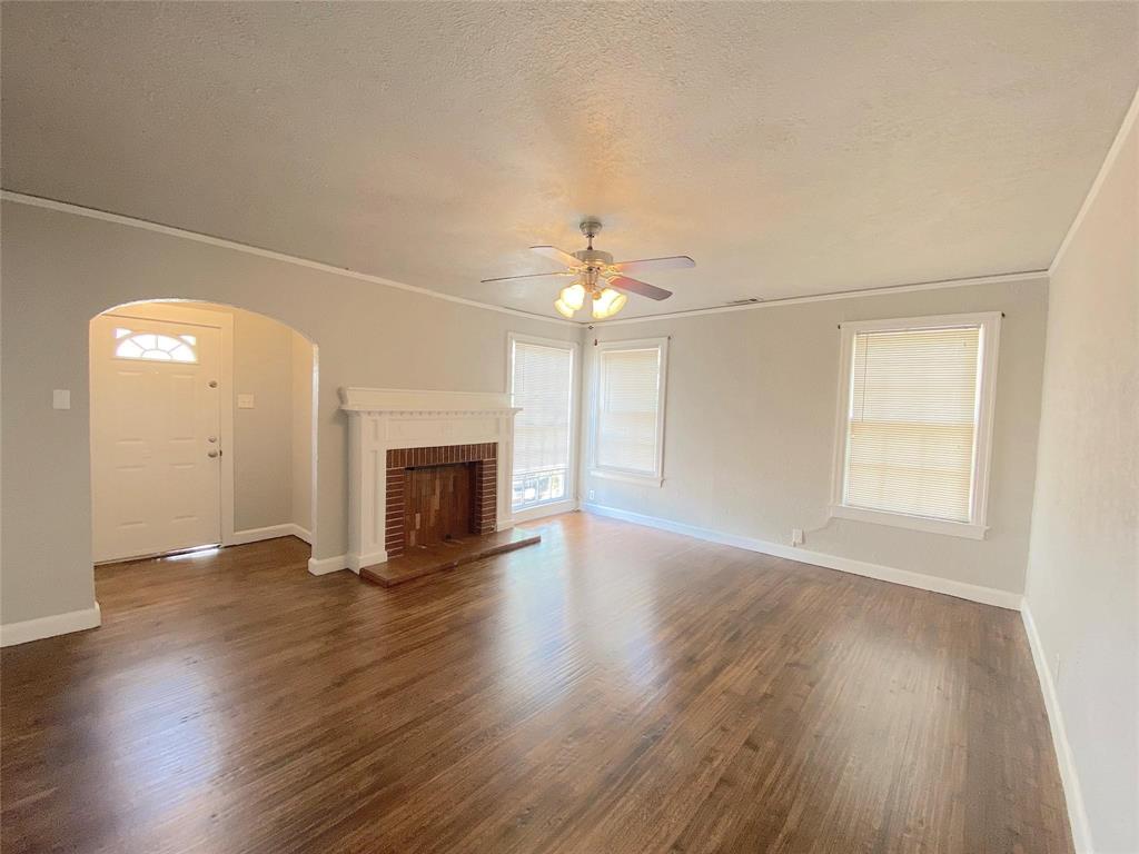 Dallas Land & Loan 03 - Residential Lease