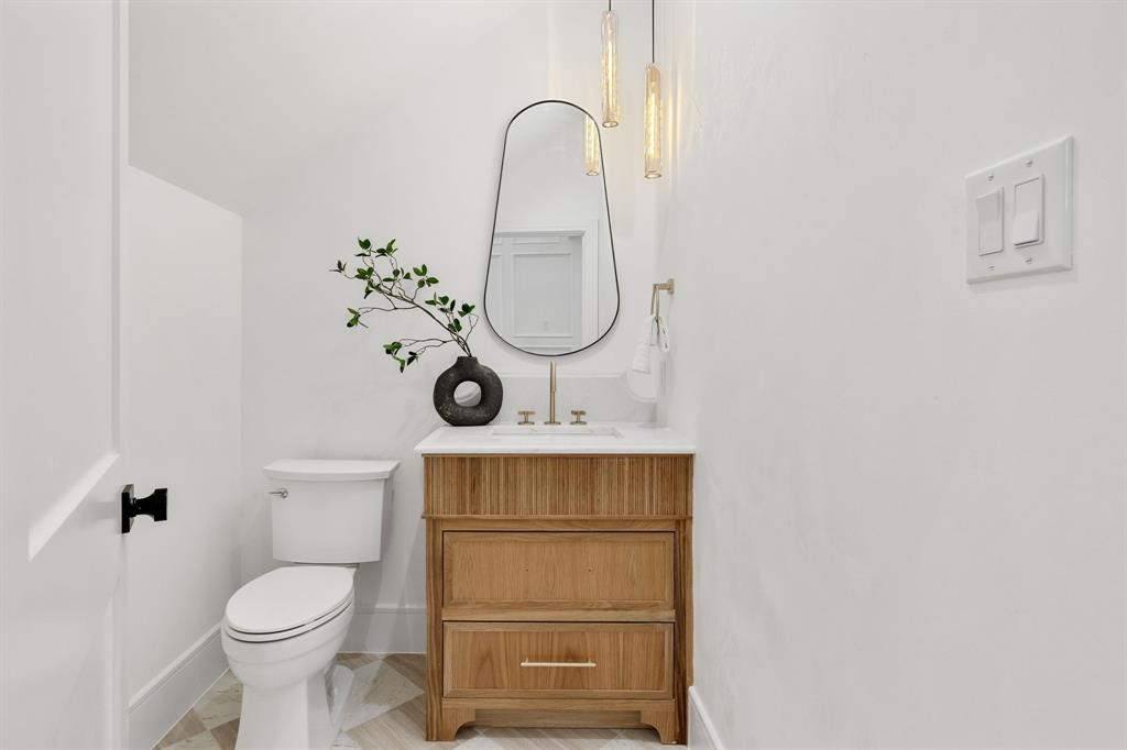 12515 Planters Glen Drive