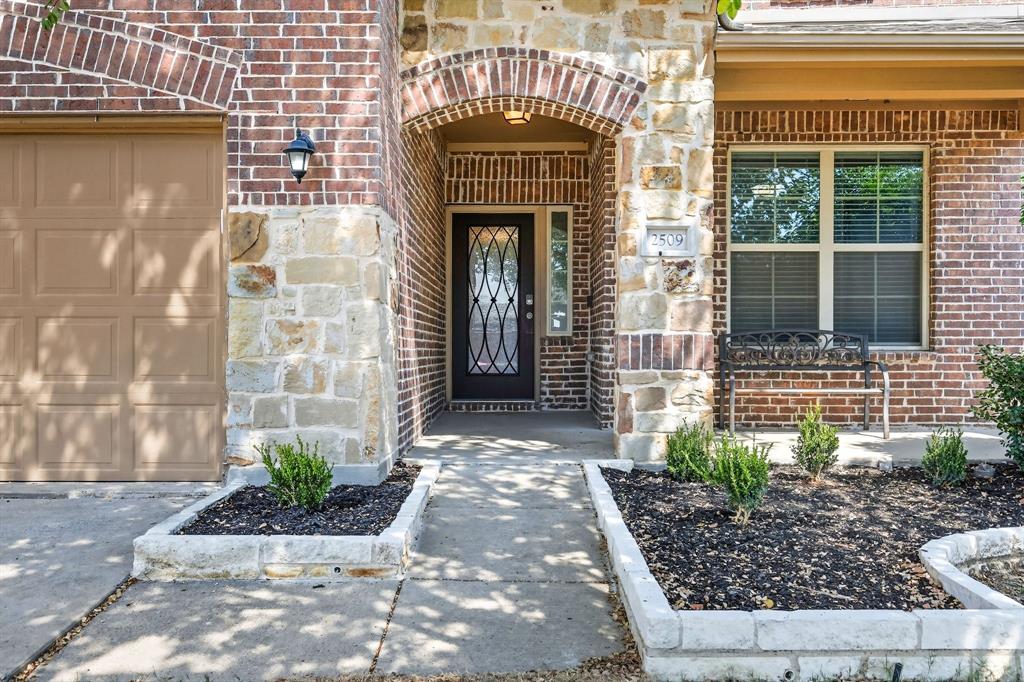 2509 Castle Creek Drive