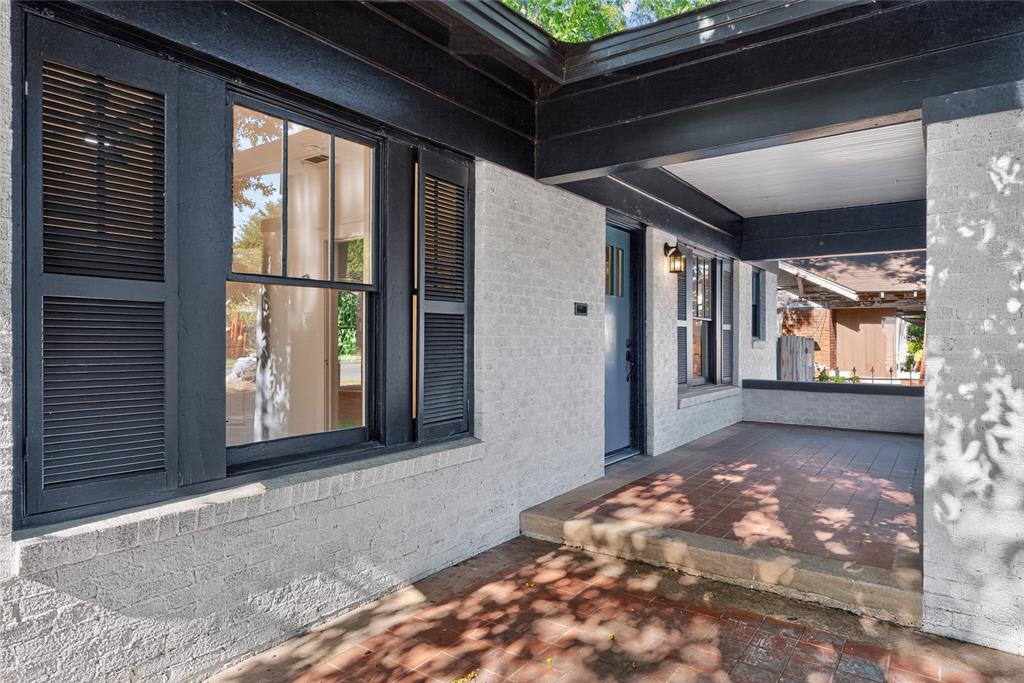 3410 Meadowbrook Drive