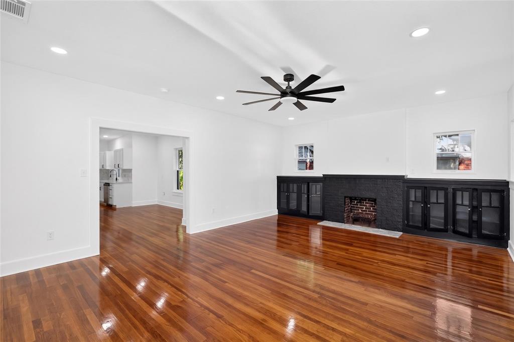 3410 Meadowbrook Drive