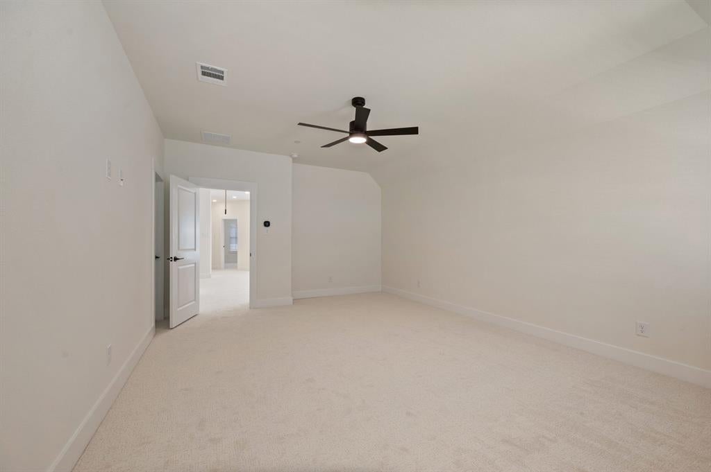 2547 Huxley Mews
