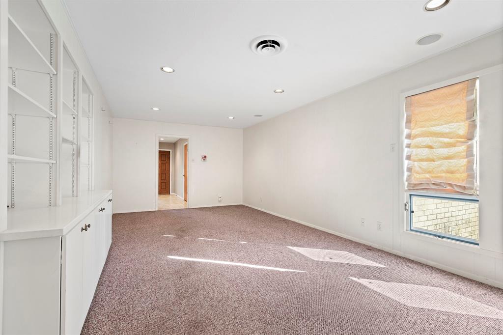 10236 Mapleridge Drive