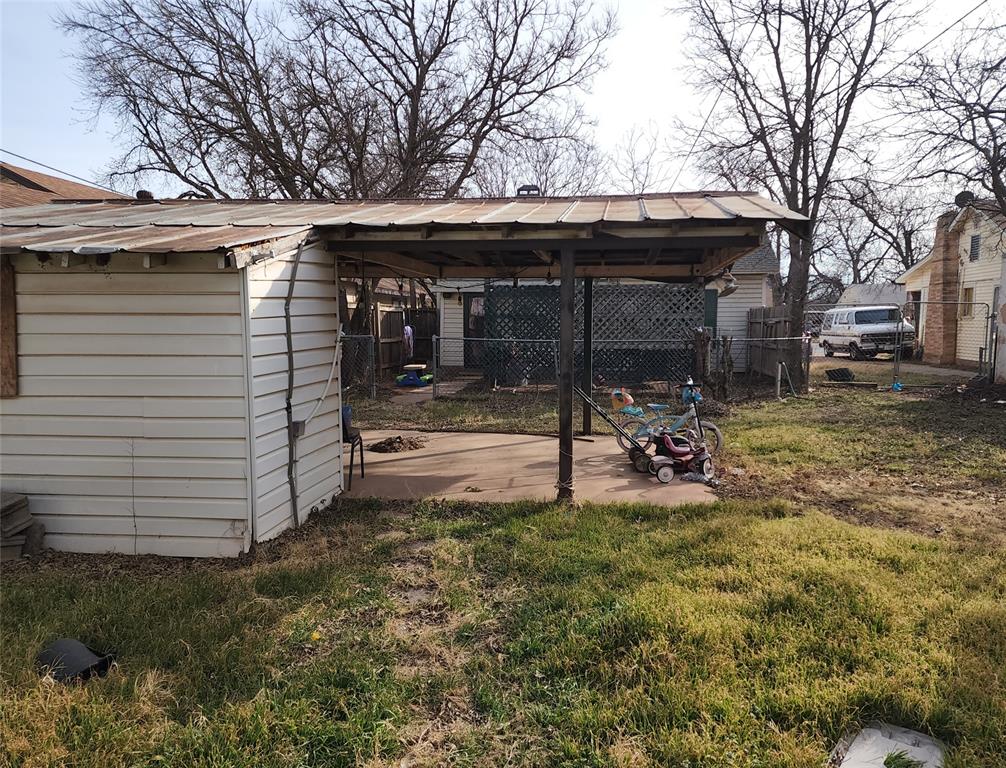 J E Grissom Of Fair Park Ac - Residential