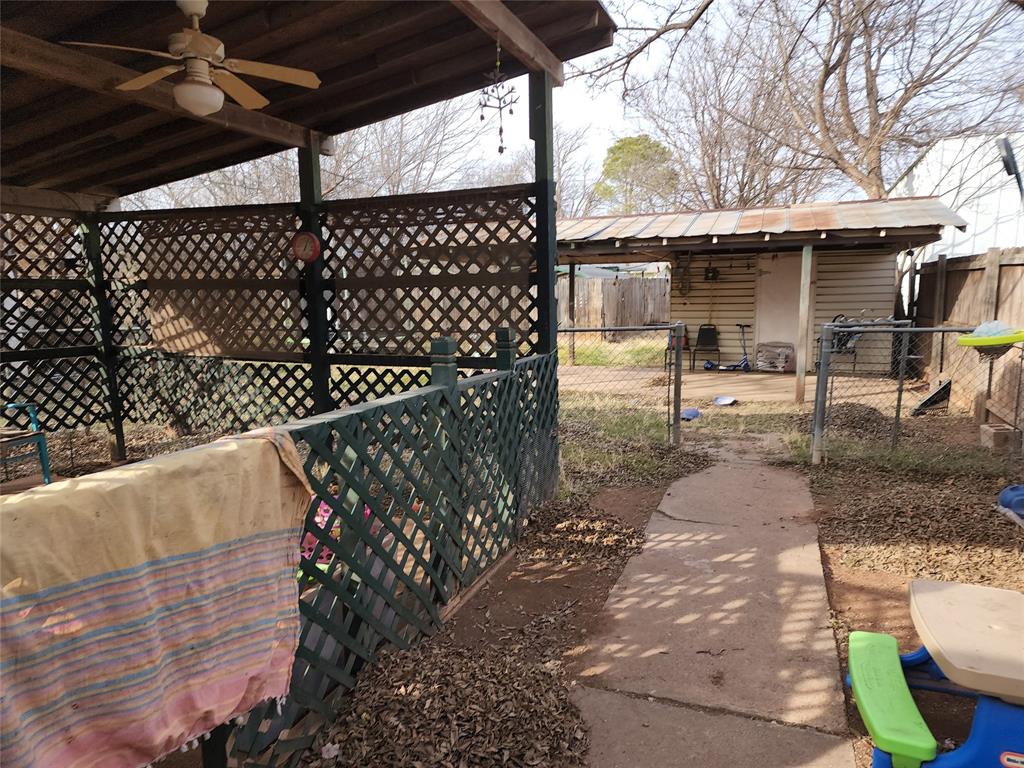 J E Grissom Of Fair Park Ac - Residential