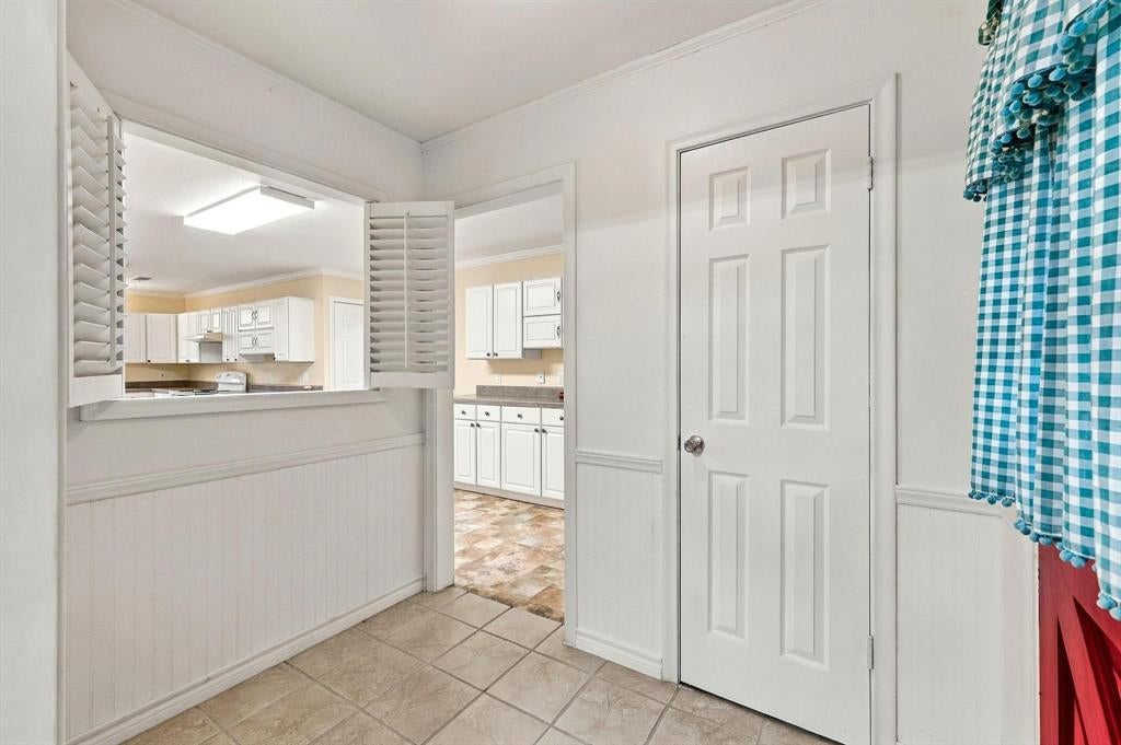 1419 Hillcrest Drive