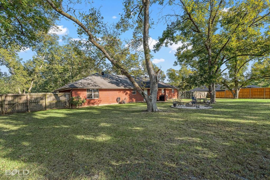 Keithville, Louisiana 71047, United States, 3 Bedrooms Bedrooms, ,2 BathroomsBathrooms,Residential,Active,231375