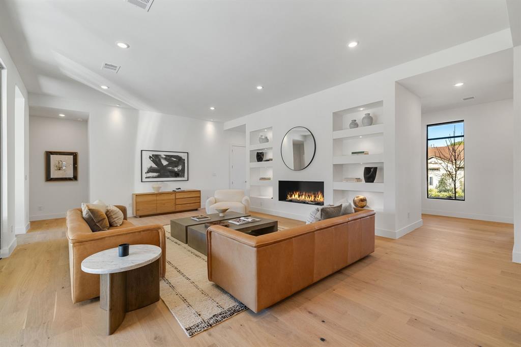 Crestpark Club Estates - Residential