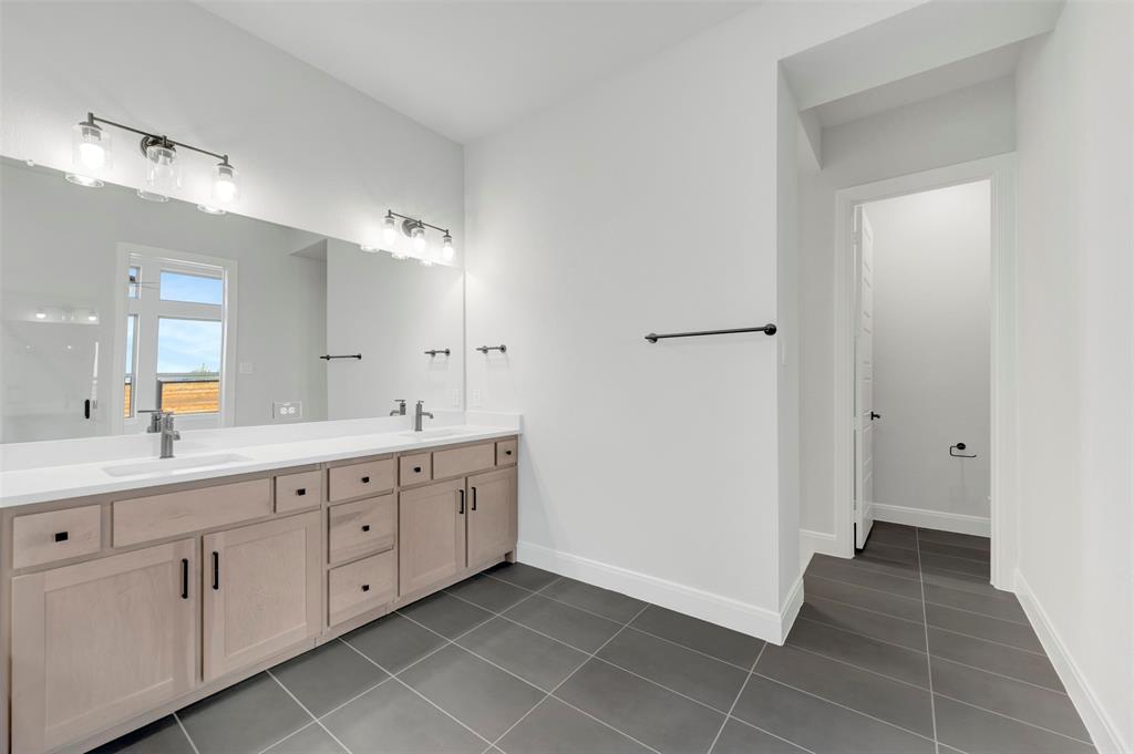 Ridge at Northlake - Residential