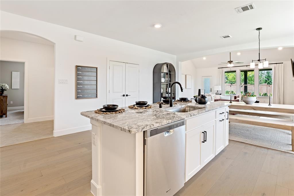 2405 Saint George Drive
