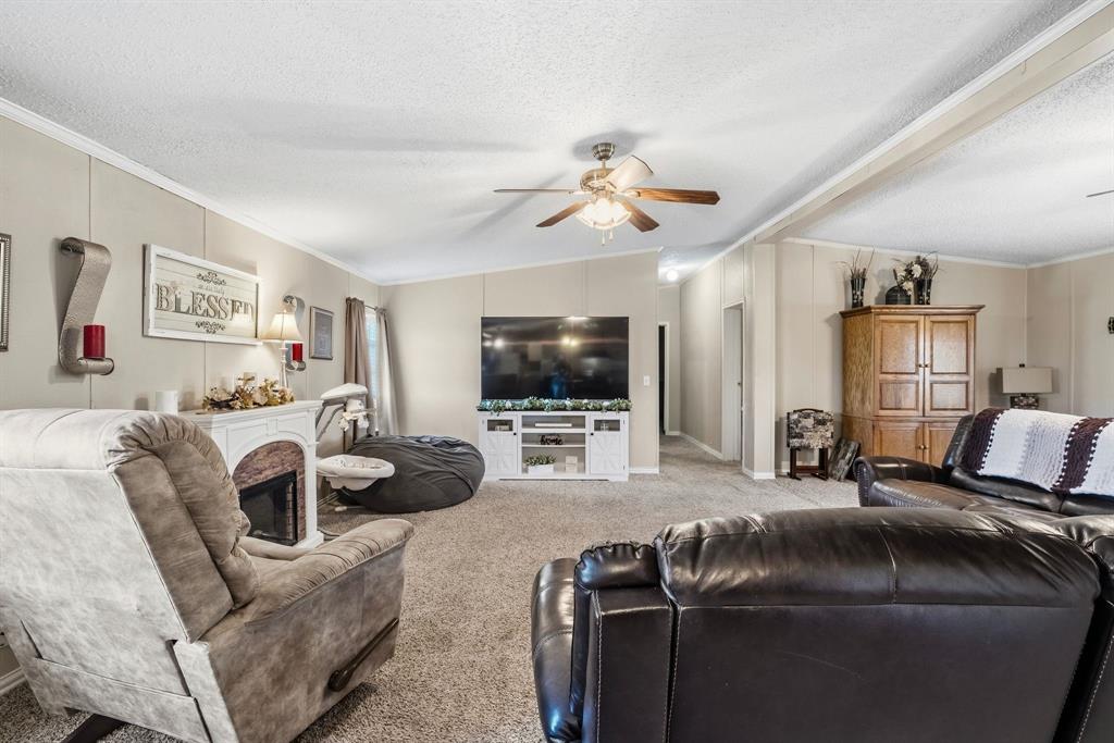 5716 County Road 4516