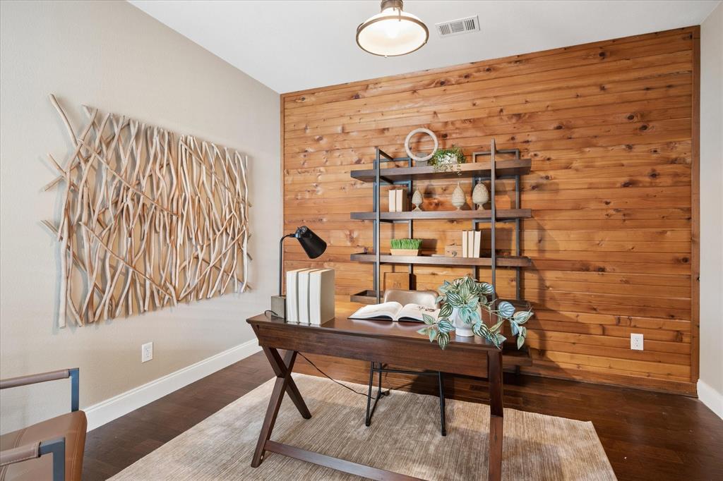 6120 Laurel Crest Lane