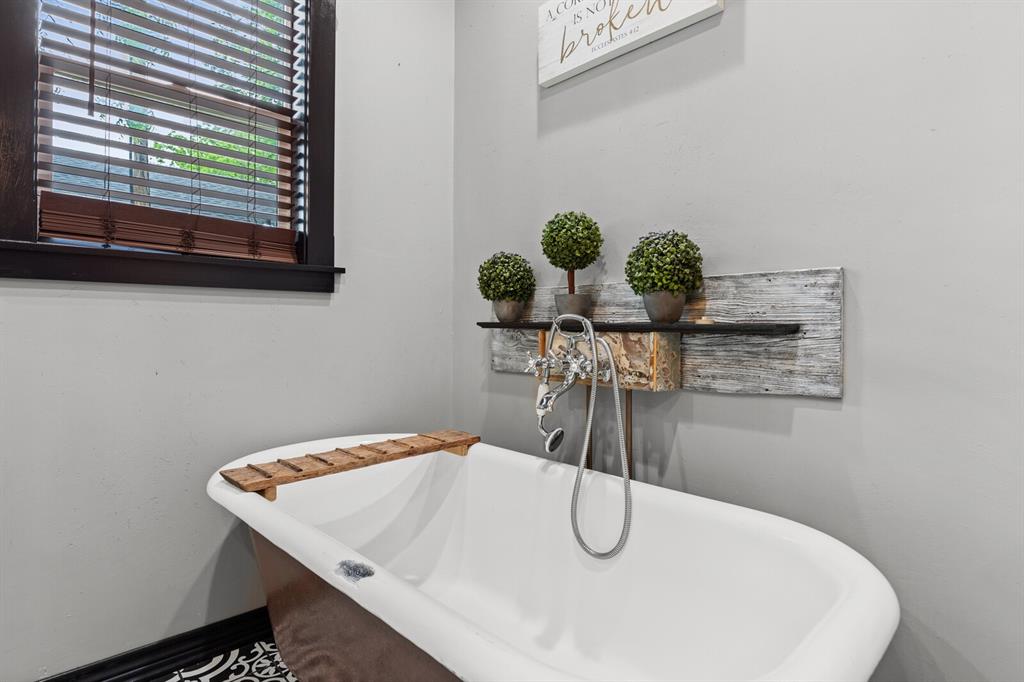 0016.00S48 - Residential