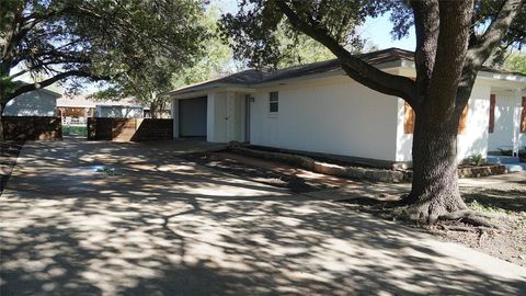 A home in Kaufman