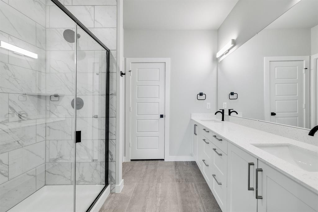 EDGEWOOD ESTS - Residential Lease