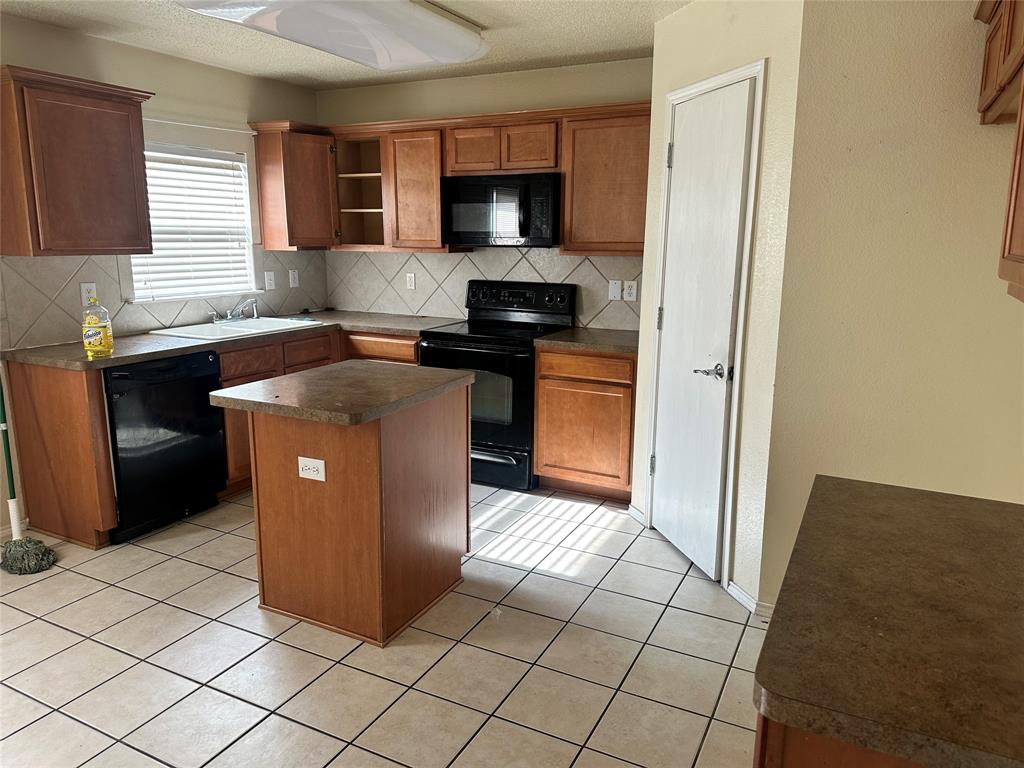 Heritage Lakes Ph 3 - Residential Lease