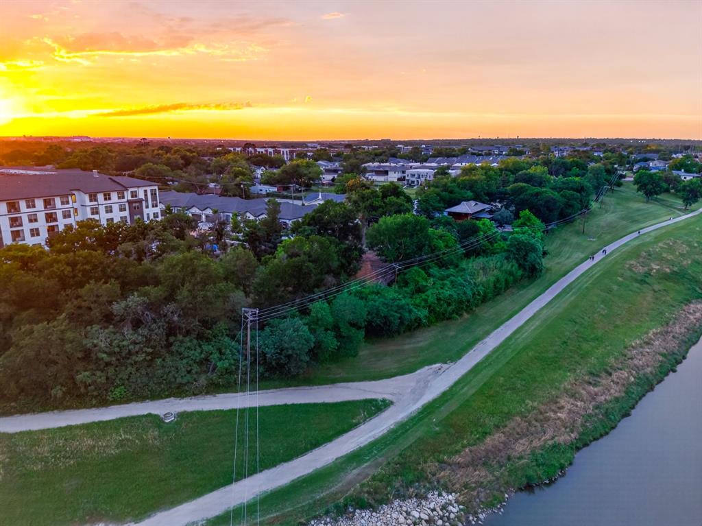 Rivercrest Add - Land