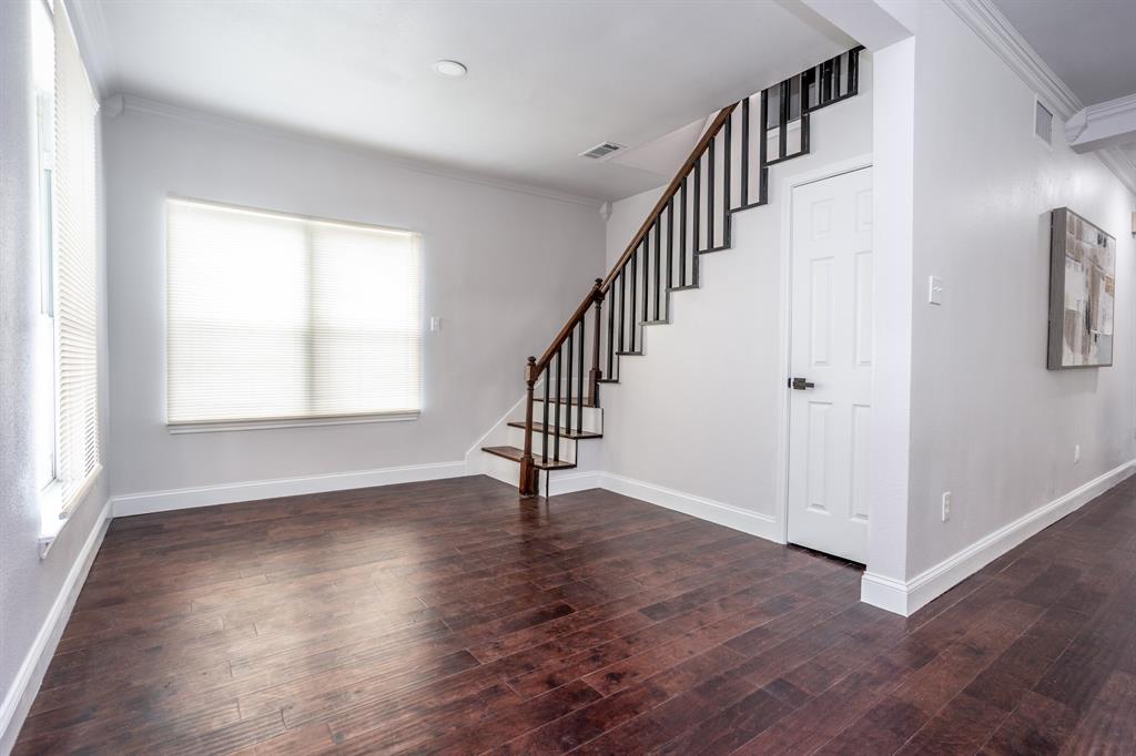 Winnetka Heights - Residential