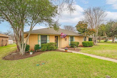 401 Meadow Ridge Drive Cedar Hill TX 75104