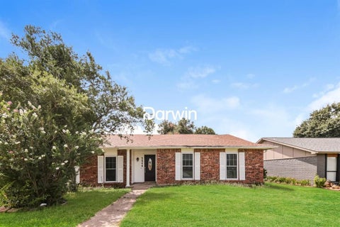 Photo of 3464 Livingston Lane, Carrollton, TX 75007 (MLS # 21373064)