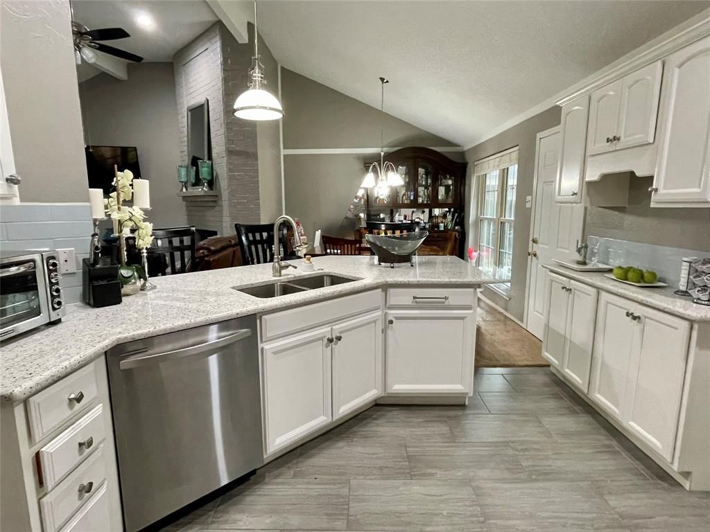 Photo of 428 Covey Lane, Mesquite, TX 75150 (MLS # 21068438)