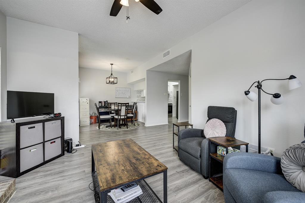 3101 Townbluff Place 814