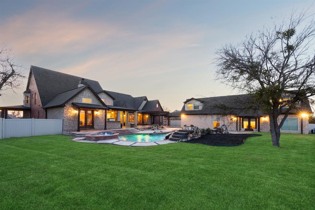 401 Willowcrest