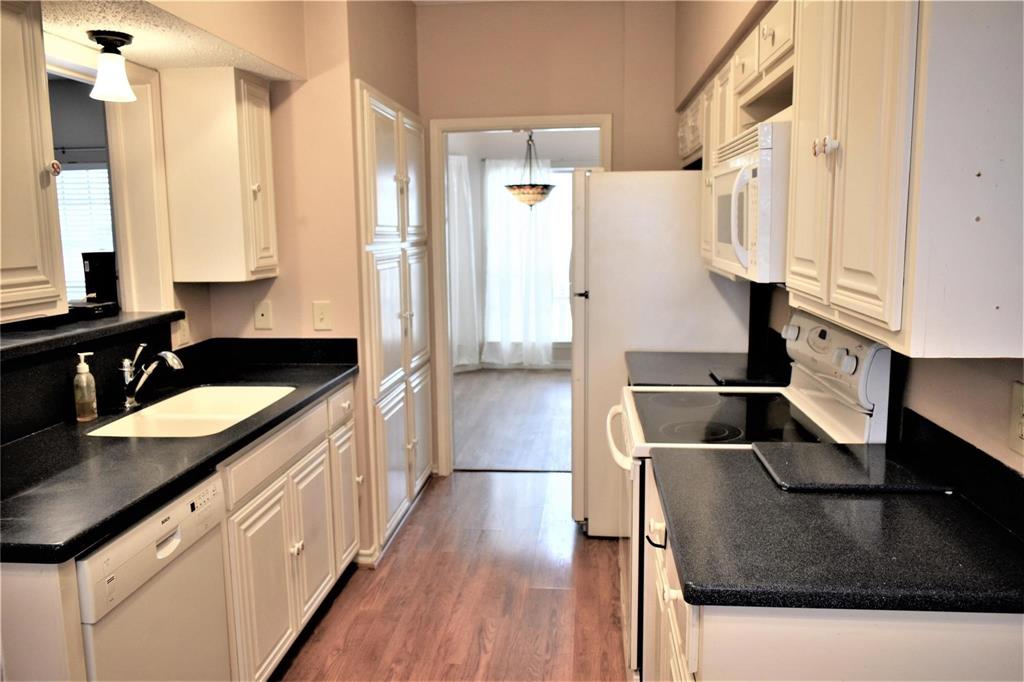 Lakeside Landing Twnhms - Residential